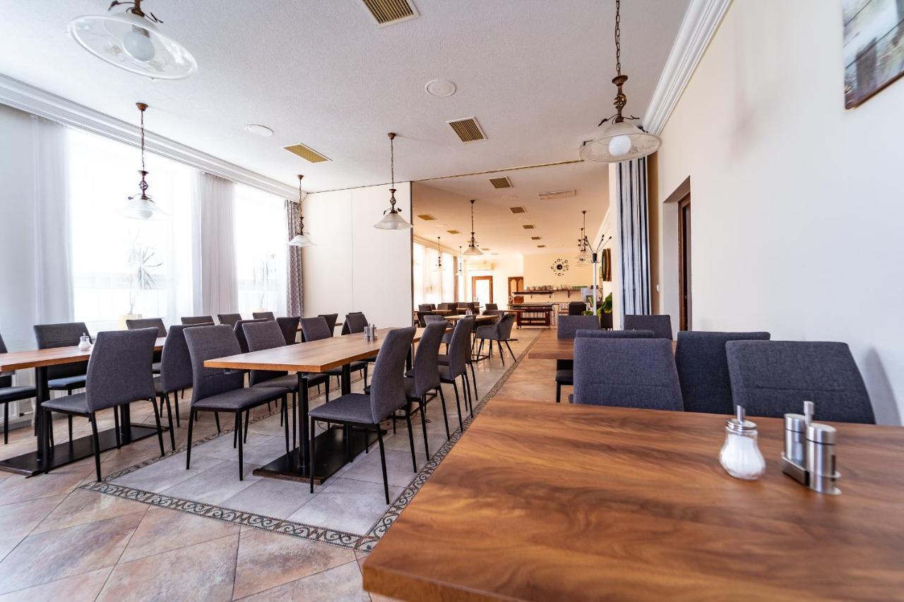 Hotel Panorama Плзень Екстер'єр фото